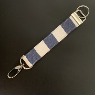 Nyckelband, randig blå och vit